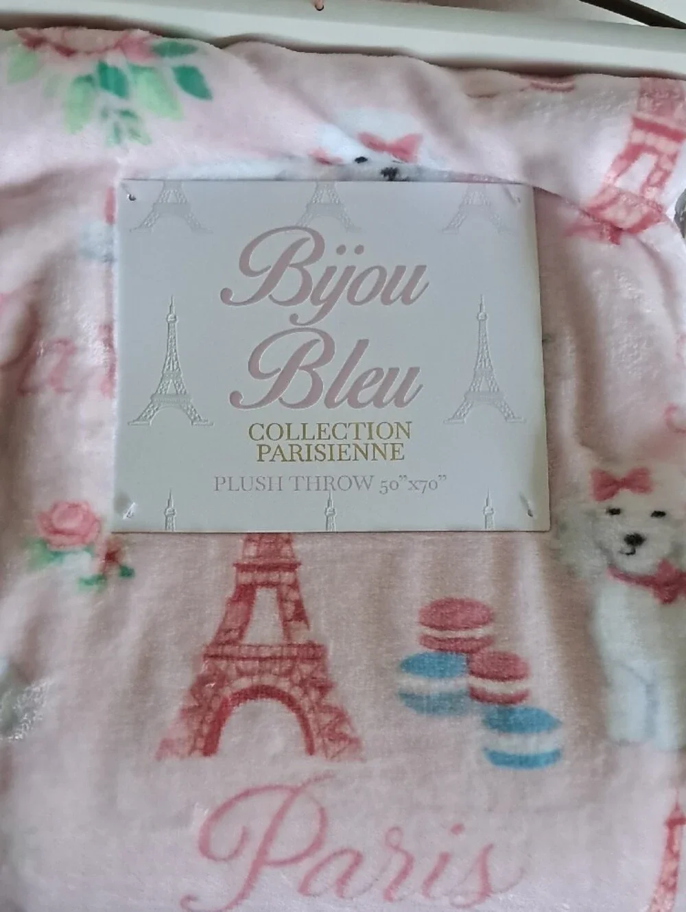 Bijou Bleu Paris Plush Throw - Pink Parisian Print